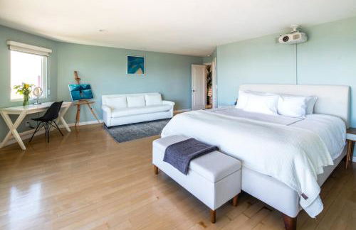 Beach Resort Home with Ocean Views Jacuzzi & Sauna! - Foto 36