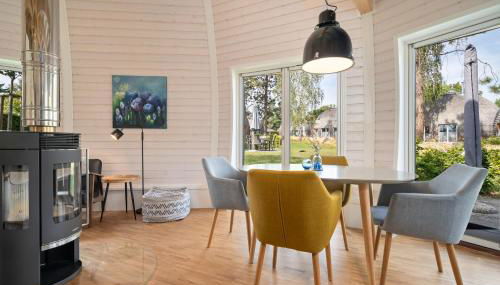 Kugelhaus Phoebe Charmantes Kugelhaus aus Holz am Waldrand des Tollensesees - Foto 2