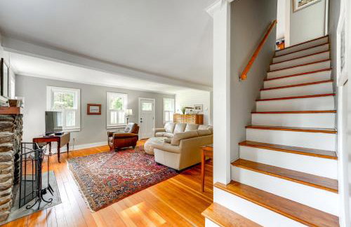 2 Mi to Dtwn 2-Acre Retreat with Large Yard! - Foto 4