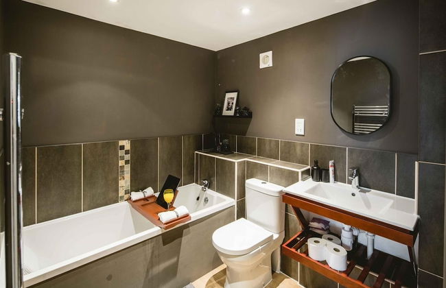 Luxe Living in a 2-bedroom Canary Wharf Haven - Foto 24