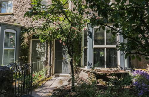 Willow Cottage - Photo 1