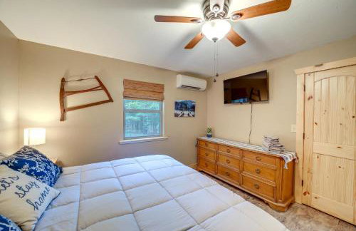 Clayton Cabin with Wraparound Deck Steps to Lake! - Foto 14