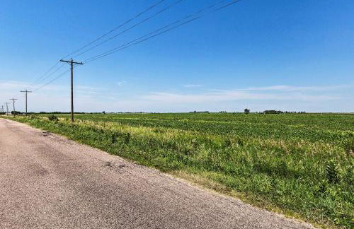 Elwood Townhome with Patio - 7 Mi to Johnson Lake - Foto 26