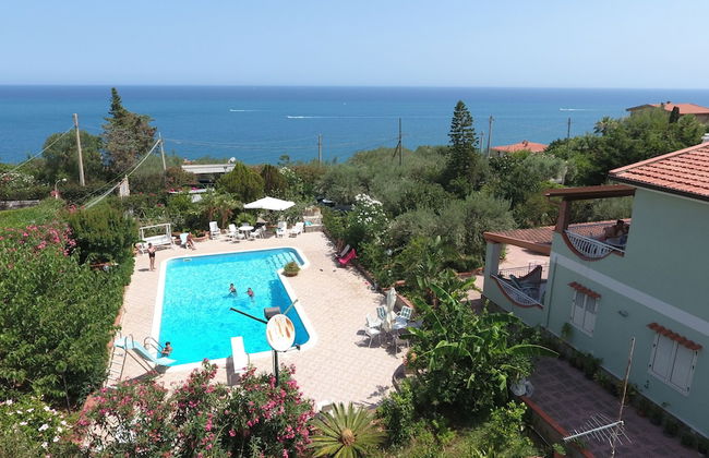 Panoramic Apartment in Villa With Pool and Garden Wi-fi - Foto 10