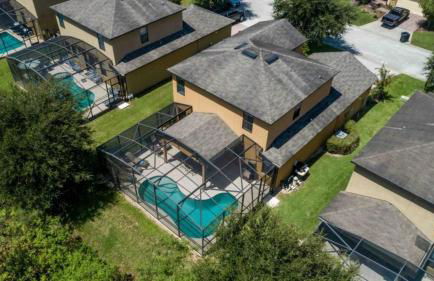 Lux Escape: Private Pool, Game Room & Near Disney - Foto 50