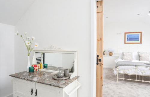 Bwthyn Gwenyn Yr Haf Summer Bee Barns - Photo 28