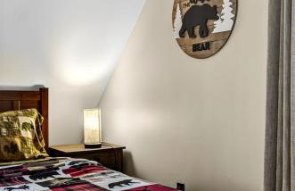 Hideout Pocono Chalet - Foto 39