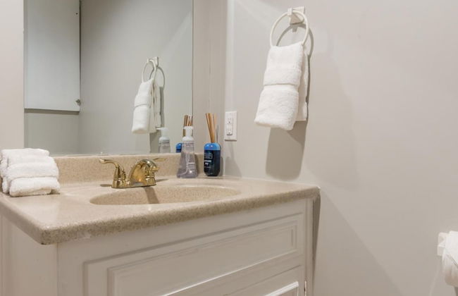 Beautiful Large Newly Renovated 5 Bedroom House - Foto 33