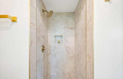 Beverly Hills 6BR Haven w Pool Hot Tub - Foto 41