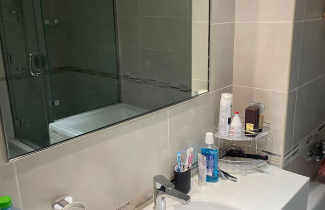 Luxurious and Spacious One-bedroom Apartment in the Heart of Dubai - Foto 13