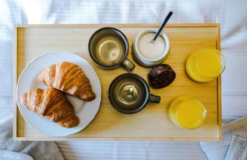 Cosy 3-Bed, Sleeps 5, Free Parking, Long and Short Stays - Photo 33