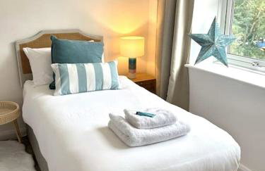 The Blue house on the wall - Foto 71