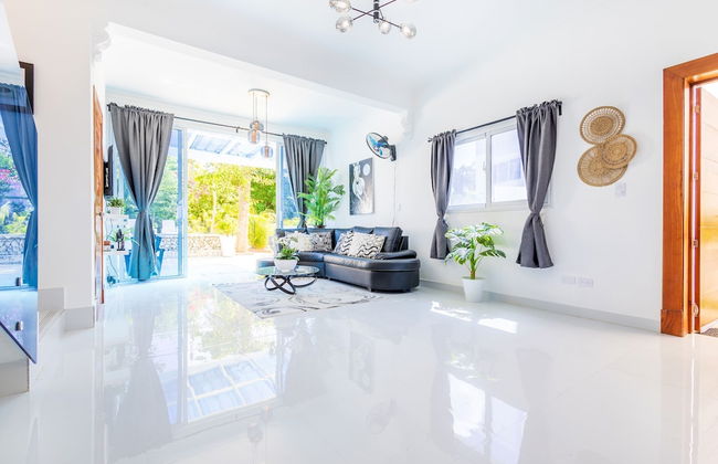 New Stylish 3BR Villa With Private Pool Terrace - Foto 31