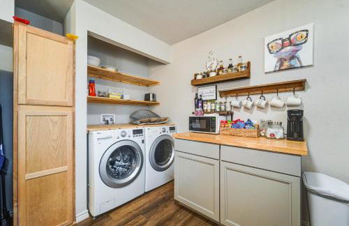 Pet-Friendly North Texas Home with Spacious Yard! - Photo 14