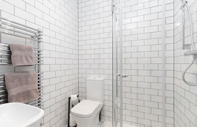 Elliot Oliver - Stunning 6 Bedroom Regency House With Parking - Photo 22