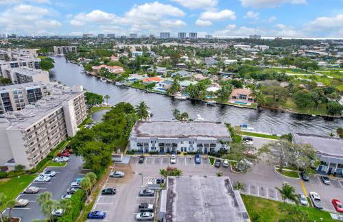 Serene Poolside Getaway Lake Access Parking - Foto 16