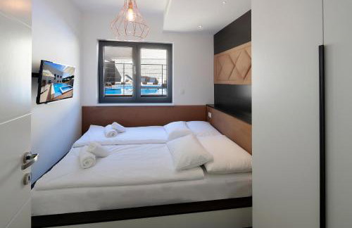 MODENA MARIS-heated pool-grill-relax-jacuzzi apartments - Foto 54