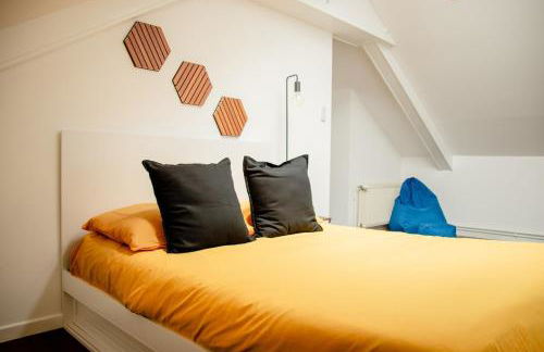 Le Mansardé chaleureux T3 - 2 chambres Netflix WIFI - Foto 2