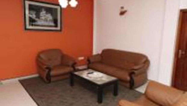 Coin salon dans le hall