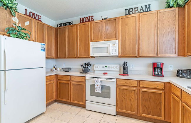 2633 Trafalgar Village - Photo 10