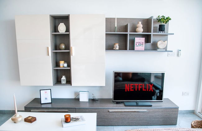 Seafront Penthouse With Unobstructed Sea Views - Photo 28