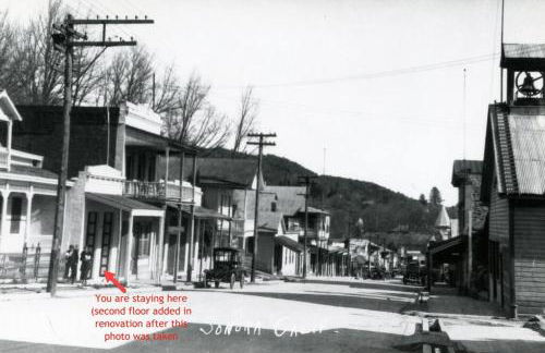 Historic Washington St Balcony - Photo 26