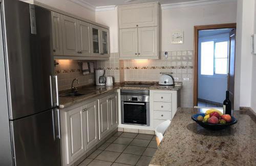 Apartamentos El Faro - Foto 17