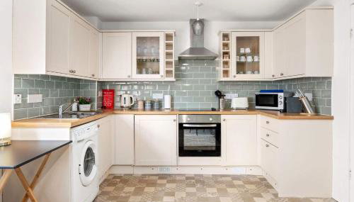 Modern 1BR Apartment - Close to ferry terminal with free parking - Foto 4, stove, toaster