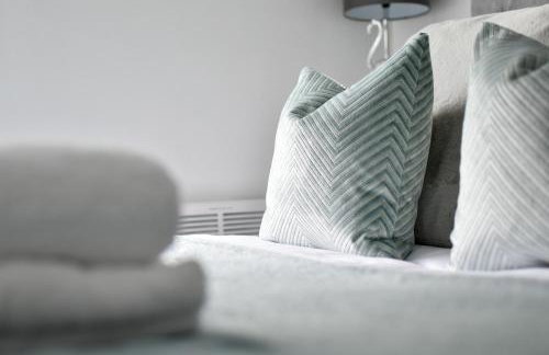 Stylish One Bed Apartment Near Cotswolds RAF - Foto 23