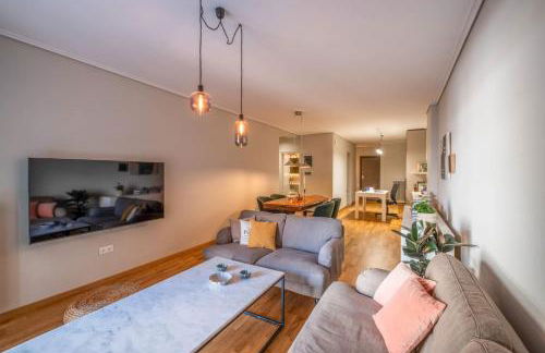 Stylish 2BR with Balcony, Northern Suburbs - Foto 23