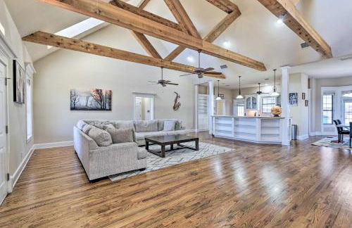 8 Mi to White Rock Lake Spacious Krum Home - Foto 5