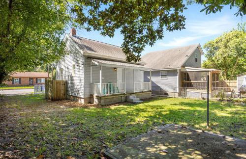 Private Downtown Bungalow Near Riverwalk & Beaches - Photo 27