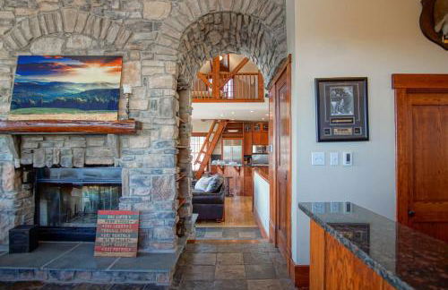 Slope side 8 BR at Sanctuary Majestic Mountain Top Estate 4800 square feet of quality sleeps 16 - Foto 34