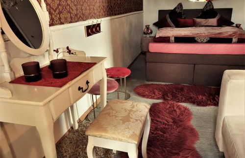 Schloss Weichs zu Regensburg mit 2Schlafzimmer Parkplatz Internet 75qm Zentrum - Foto 15