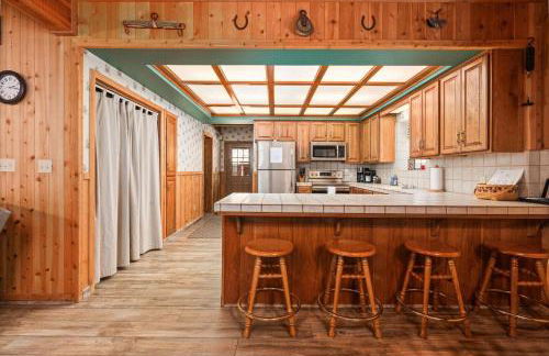 Toste Cabin- Spacious 3BR Cabin in East Village! - Foto 9