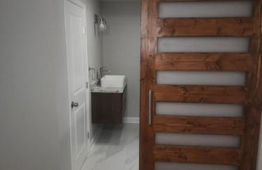 Midtown Get Away - Photo 15