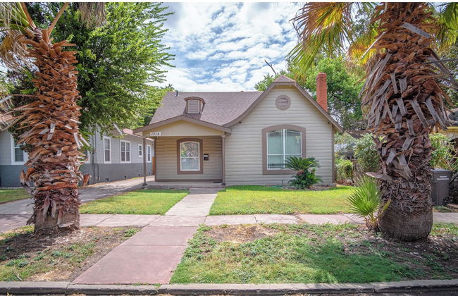 Large 3br/2ba Family Home W/patio Near Downtown! - Foto 25