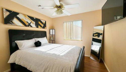 Spacious 4BR Fam Retreat King Bed WIFI And Parking - Foto 3