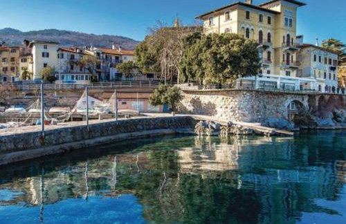 Comfy And Warm Ap With Balcony Surrounded With Beautiful Nature - Foto 16