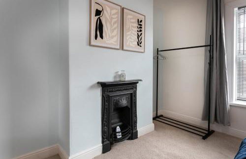 Contractors Stay - Free Parking - Fast WiFi - Sleeps 4 - Foto 17