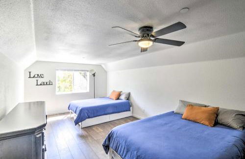 Home with Hot Tub about half Mile to Boat Launch! - Foto 17