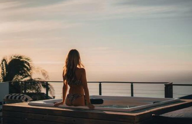 Immaculate Camps Bay Villa w Jacuzzi Views Pool Villa Grenache - Photo 25