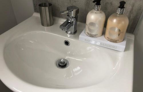 Durham 3 Bedroom House With Parking - Foto 24