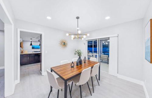 SUN VILLA Heated Pool Near Hard Rock & Beach - Foto 13