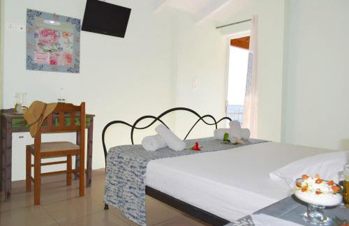 En Plo Studios & Apartments - Photo 17