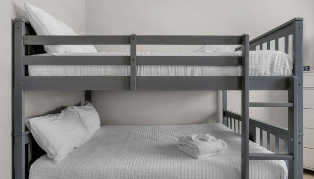 1-minute to the Boat Launch, Boat Parking Under Home, An Experience For Less - Foto 4, Habitación