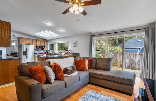 Large Family-Friendly Home on NW Side - Dogs OK - Foto 13