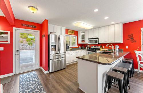 Family-friendly Home Hot Tub Lake View & Pool Access - Foto 17