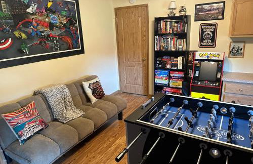 15 miles to Windham Mountain ! King Bed, Game Room, OutDoor Patio - Foto 3