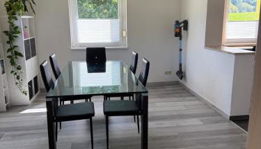 Ferienhaus am Waldrand in ruhiger Umgebung - Foto 2